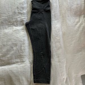 Like-new gray Athelta salutation capri